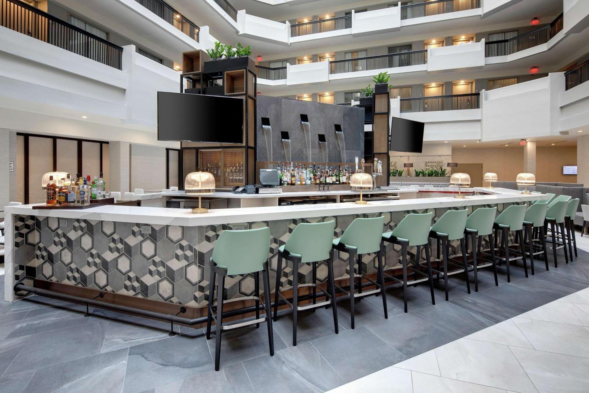Embassy Suites By Hilton Atlanta Perimeter Center Sandy Springs Exterior foto