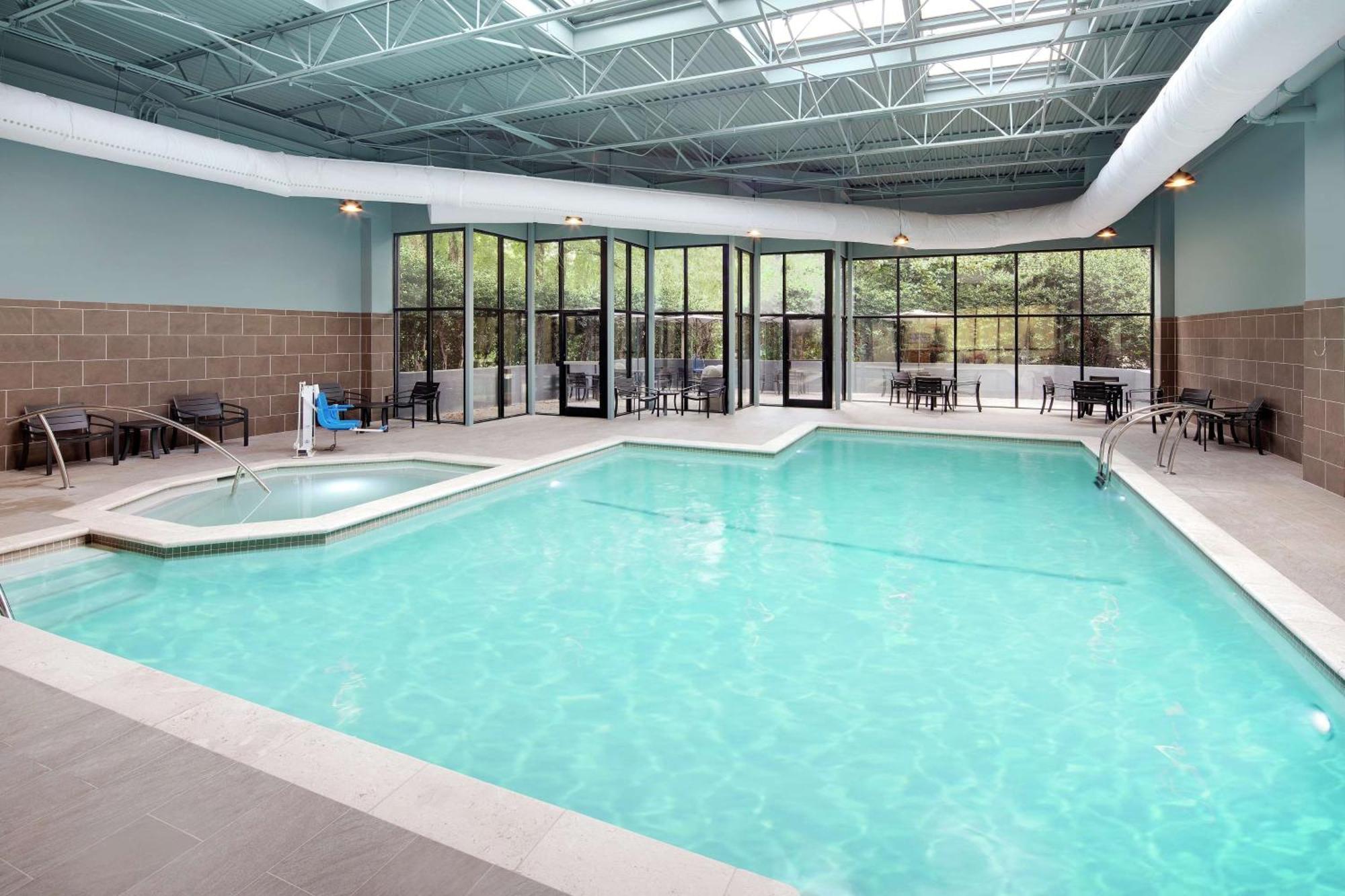 Embassy Suites By Hilton Atlanta Perimeter Center Sandy Springs Exterior foto