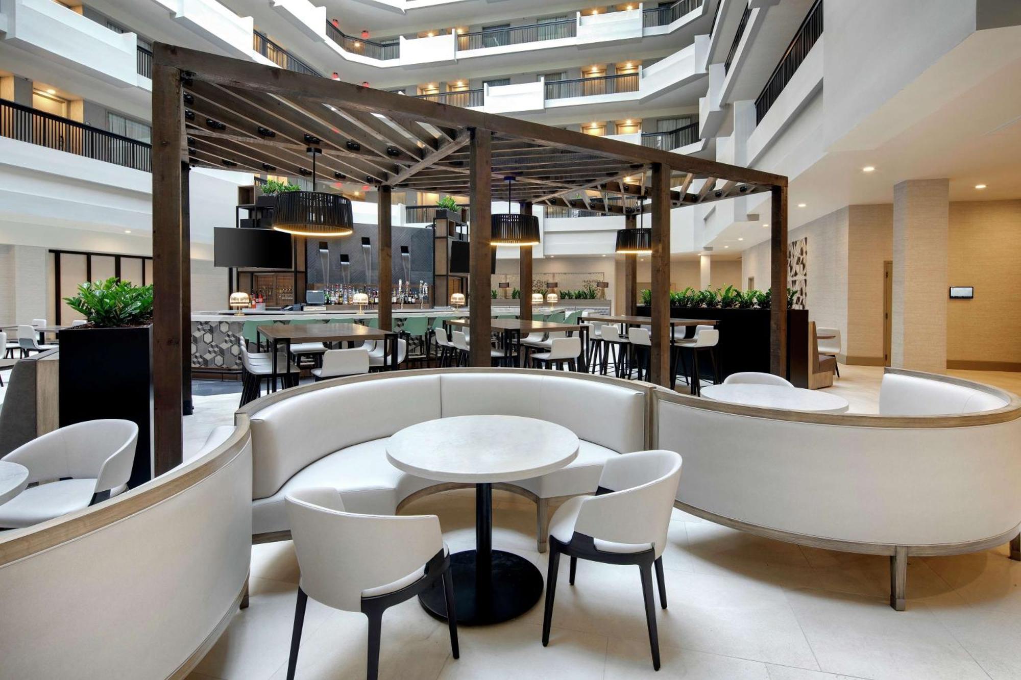 Embassy Suites By Hilton Atlanta Perimeter Center Sandy Springs Exterior foto