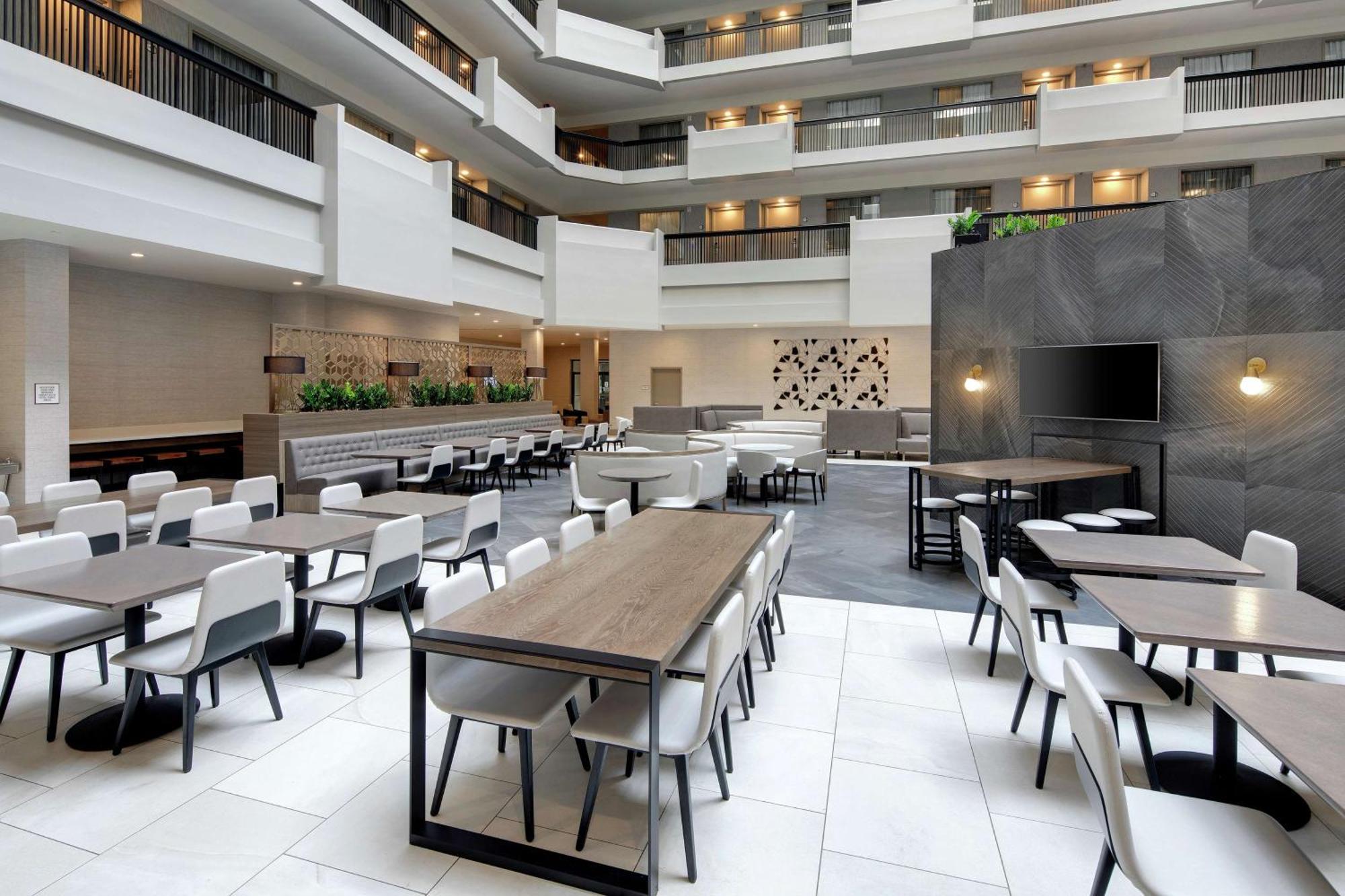 Embassy Suites By Hilton Atlanta Perimeter Center Sandy Springs Exterior foto